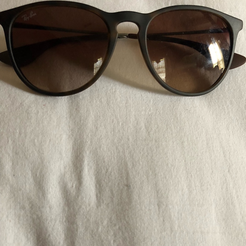 Ray-Ban ladies Erika  sunglasses - Picture 3 of 3